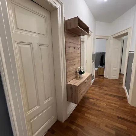 Schoene 3 Zimmer Wohnung In Top Lage Heidelberg 1 Og